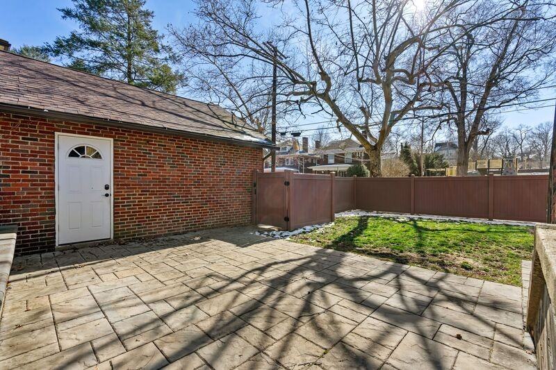 431 Bucknell St - Photo 5 of 23