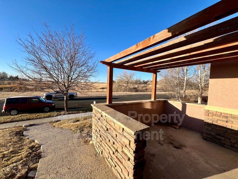 5807 Zinfandel St - Photo 2 of 42