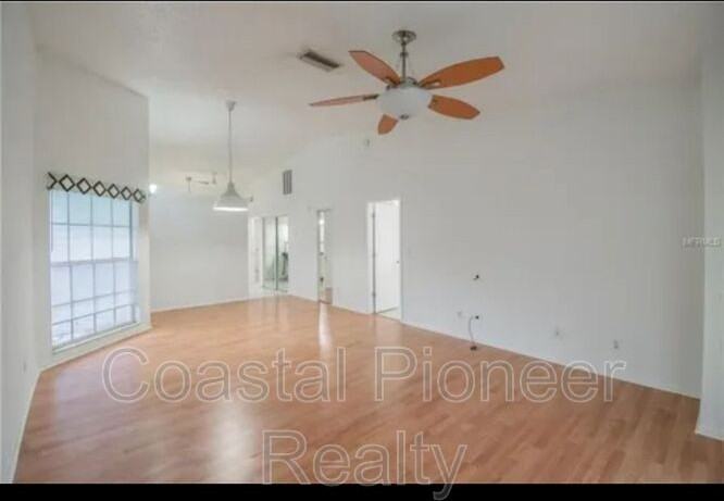 16101 Rambling Vine Dr E - Photo 3 of 22