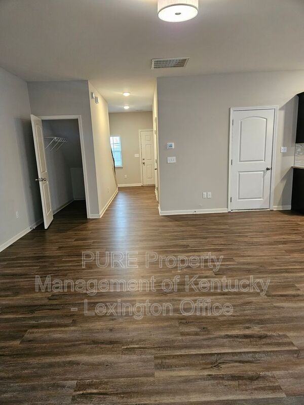 121 Forester Ct - Photo 7 of 27