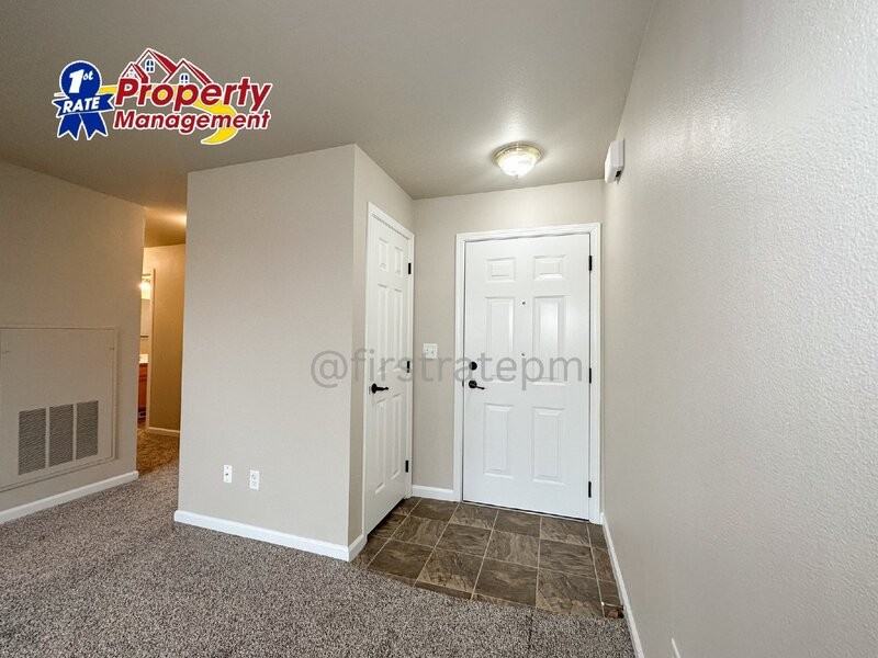 10117 W Garverdale Ln #202 - Photo 4 of 26