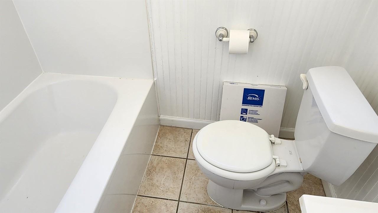 541 Angela Street - Photo 2 of 8