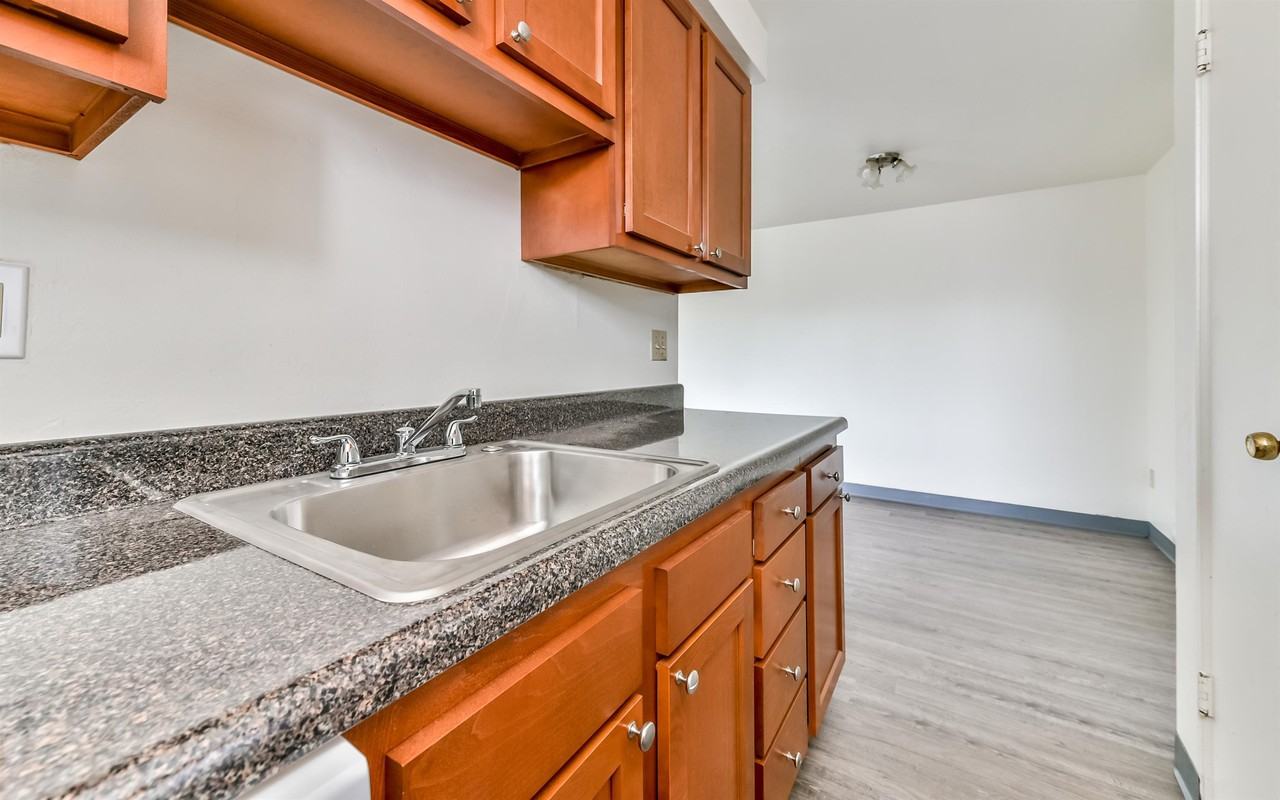 11670-80 Frankstown Road - Photo 4 of 10