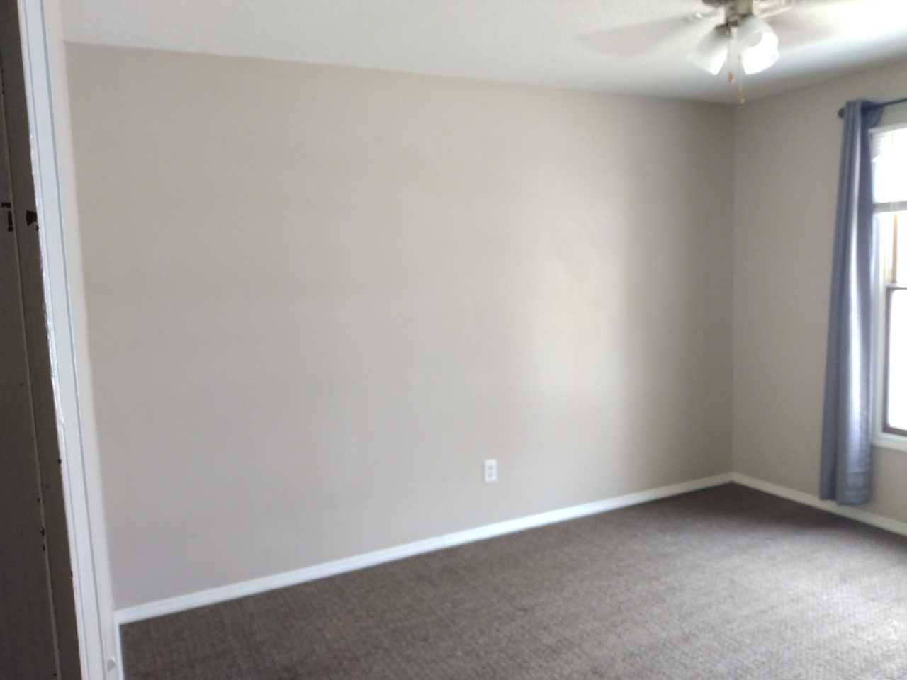 320 E State St #7 - Photo 6 of 7