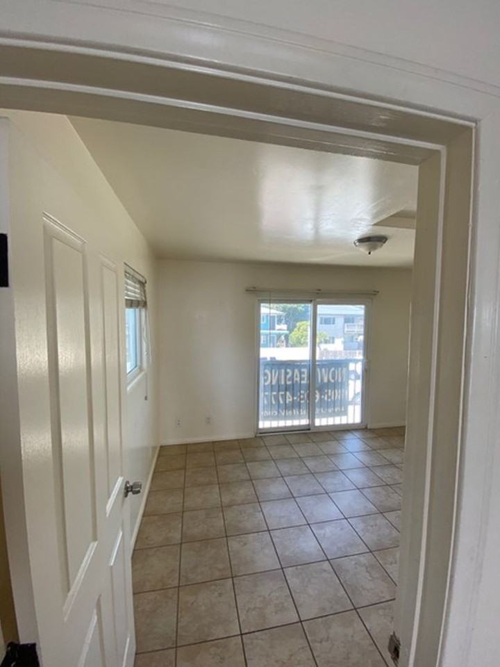 6707 Del Playa Dr - Photo 7 of 31