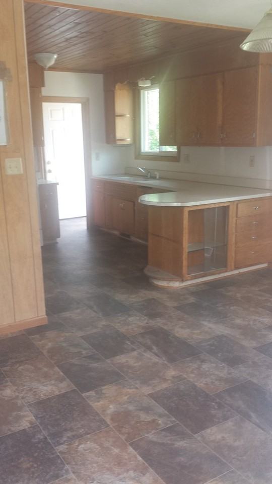 1028 6th Ave S - Photo 3 of 11