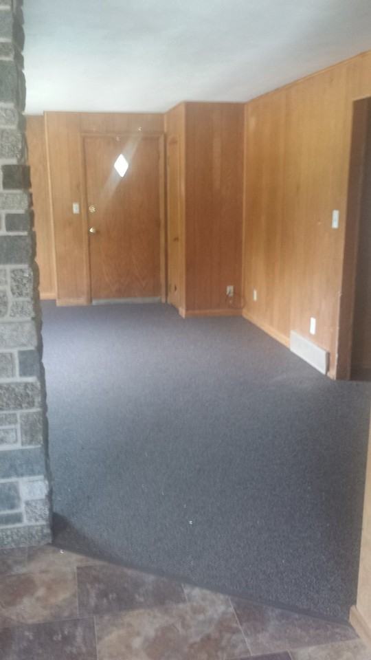 1028 6th Ave S - Photo 4 of 11