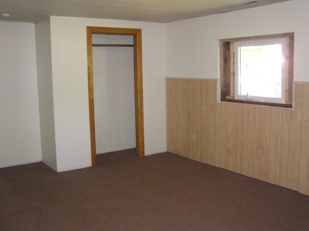 1028 6th Ave S - Photo 5 of 11