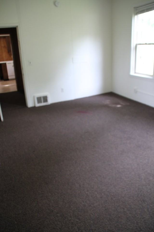 413 8th Ave S - Photo 6 of 9
