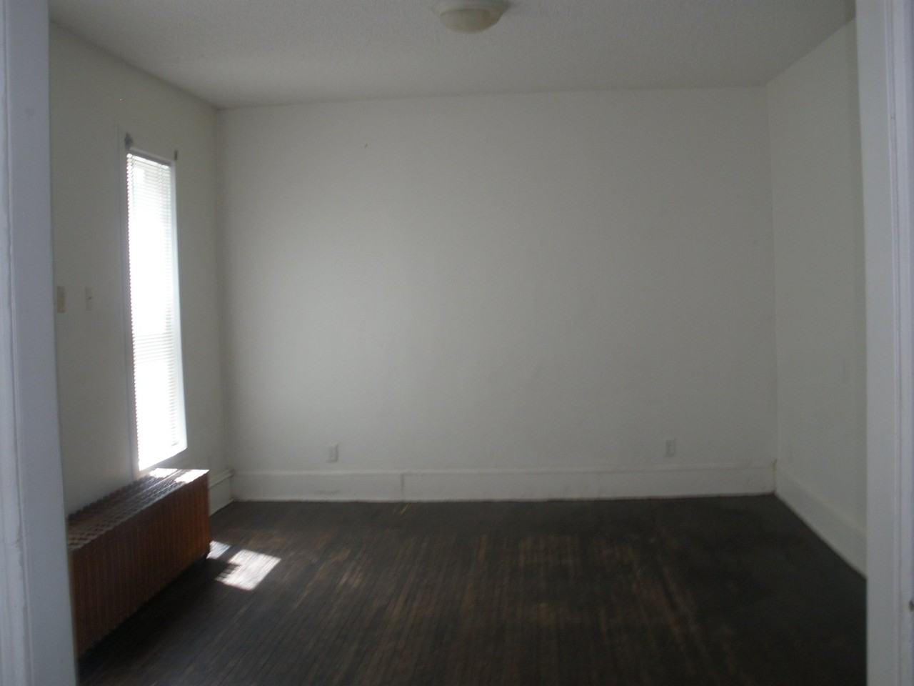 619 6th Ave S - Photo 5 of 16