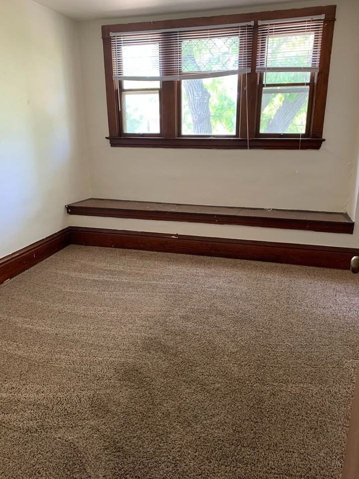 710 6th Ave S - Photo 6 of 11