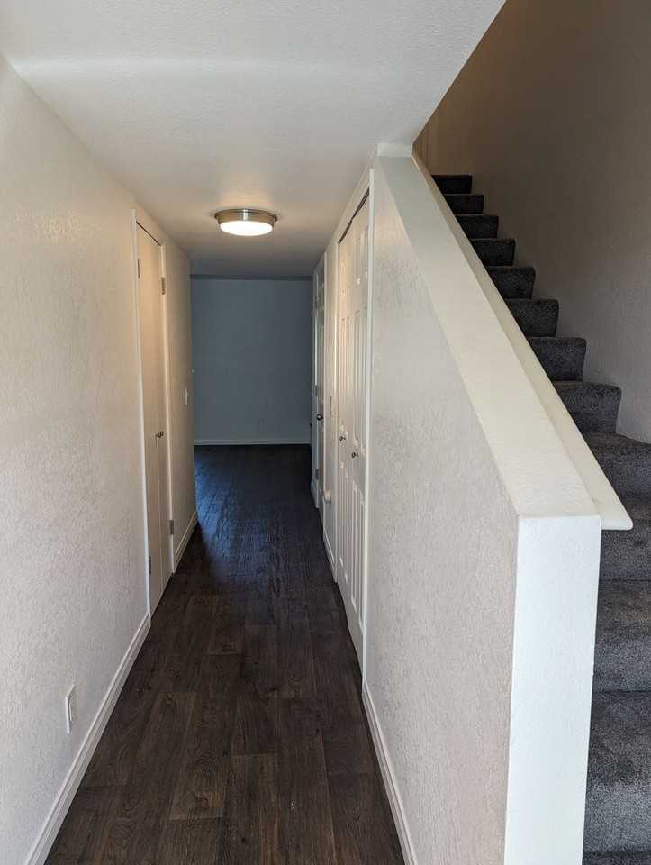 1561 Stone Edge Cir - Photo 2 of 13