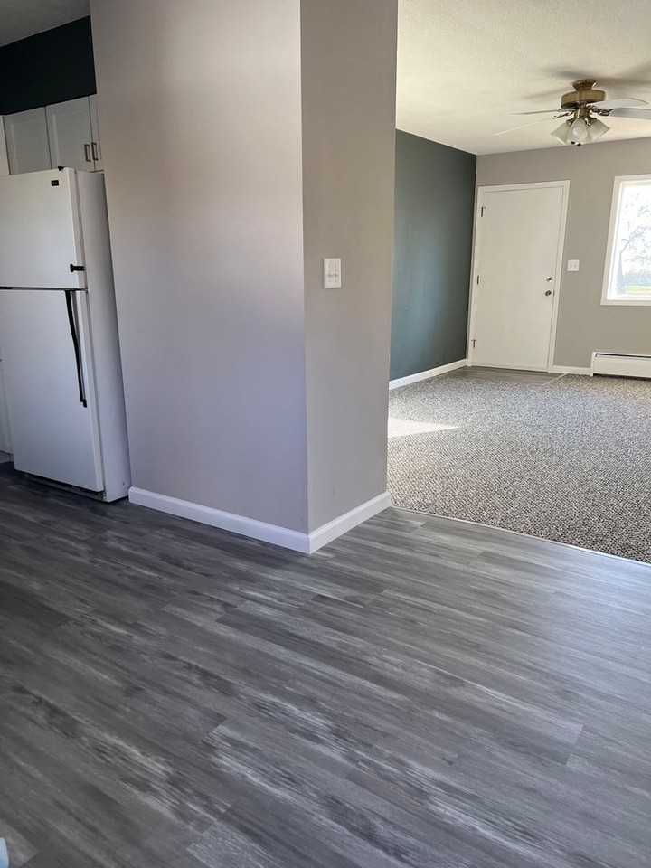 304 S 2nd St - Photo 6 of 9