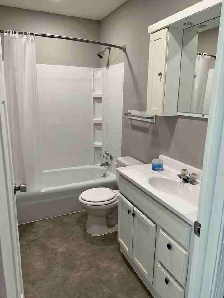 304 S 2nd St - Photo 4 of 9