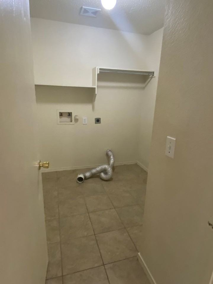 4505 Merlot Dr - Photo 6 of 16