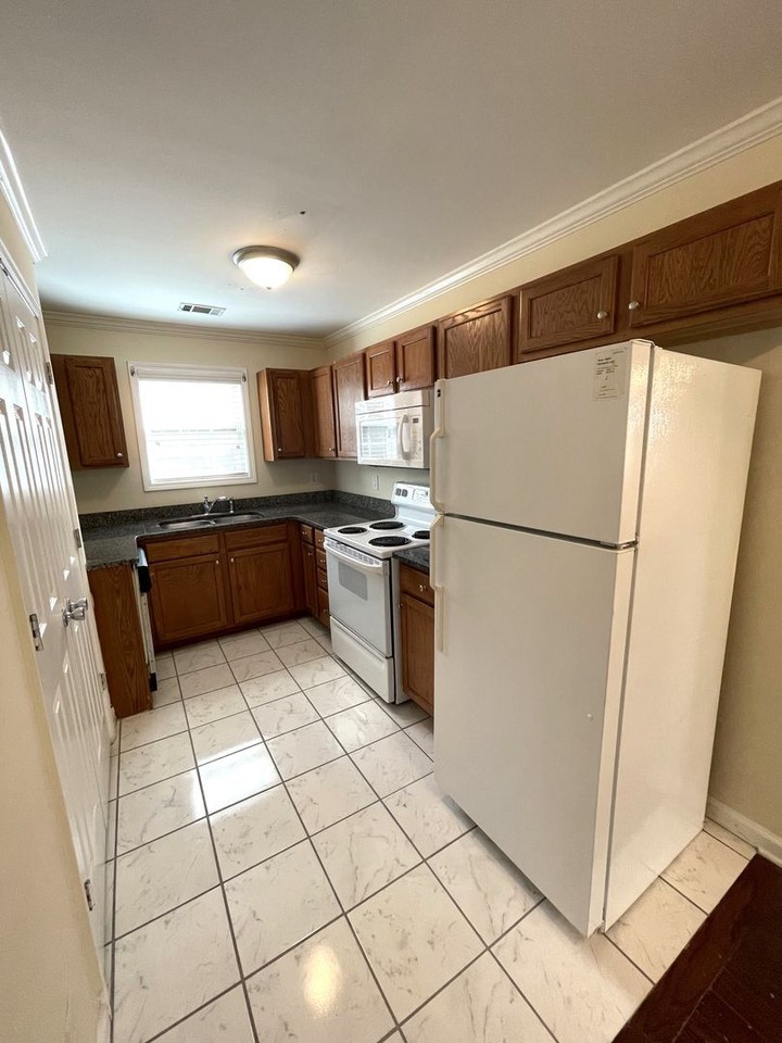 112 Pineview Ct - Photo 4 of 15