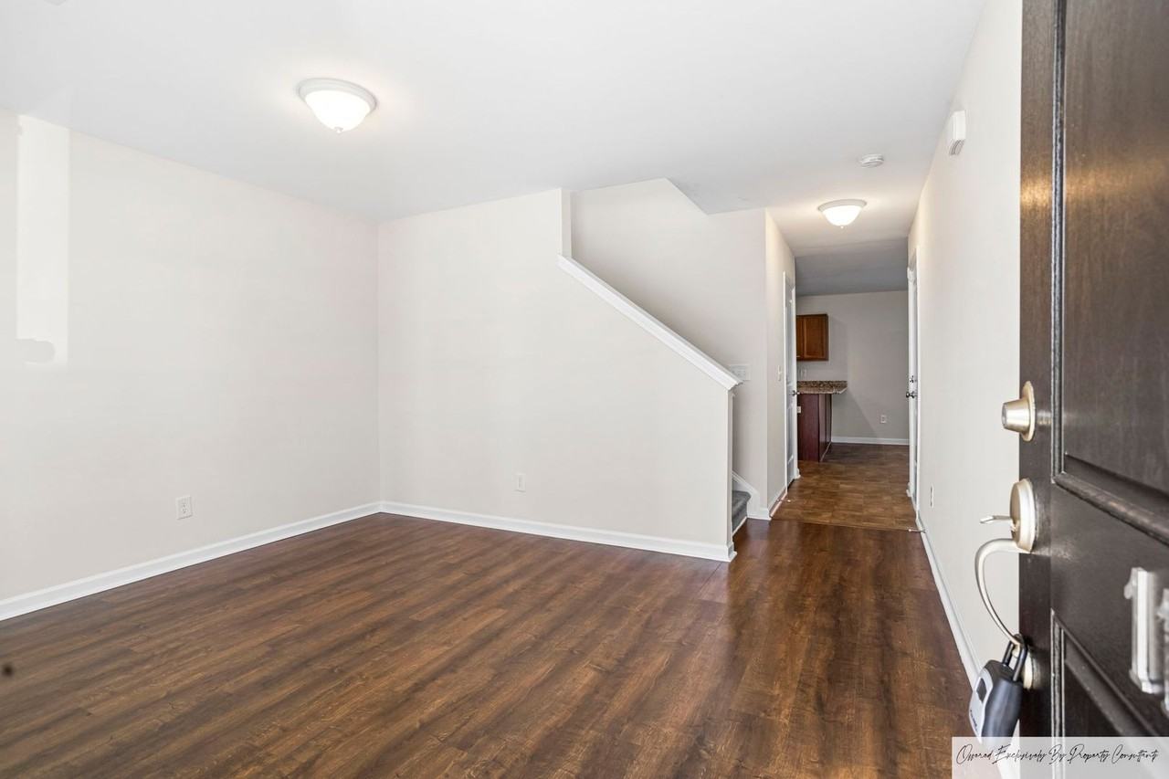 115 Hemphill Rd - Photo 3 of 30