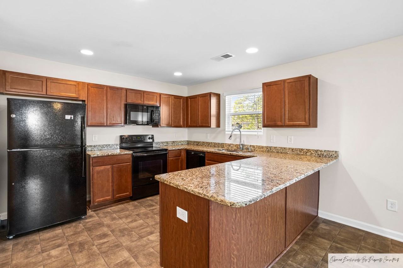 115 Hemphill Rd - Photo 5 of 30