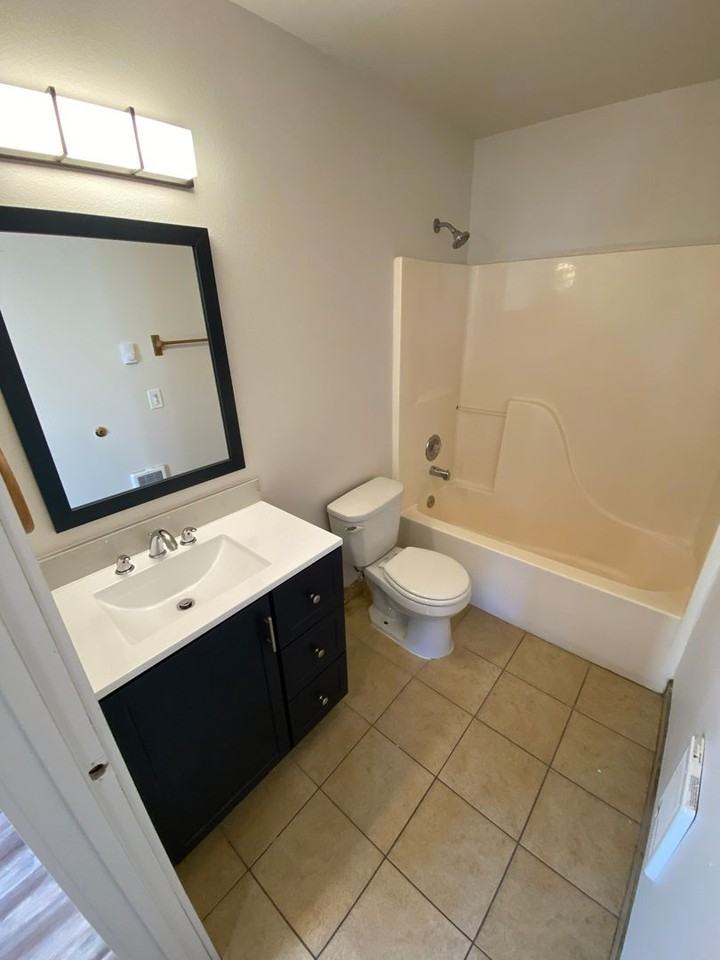 910 E Juniper Ave - Photo 5 of 37