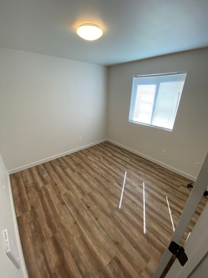 910 E Juniper Ave - Photo 6 of 37