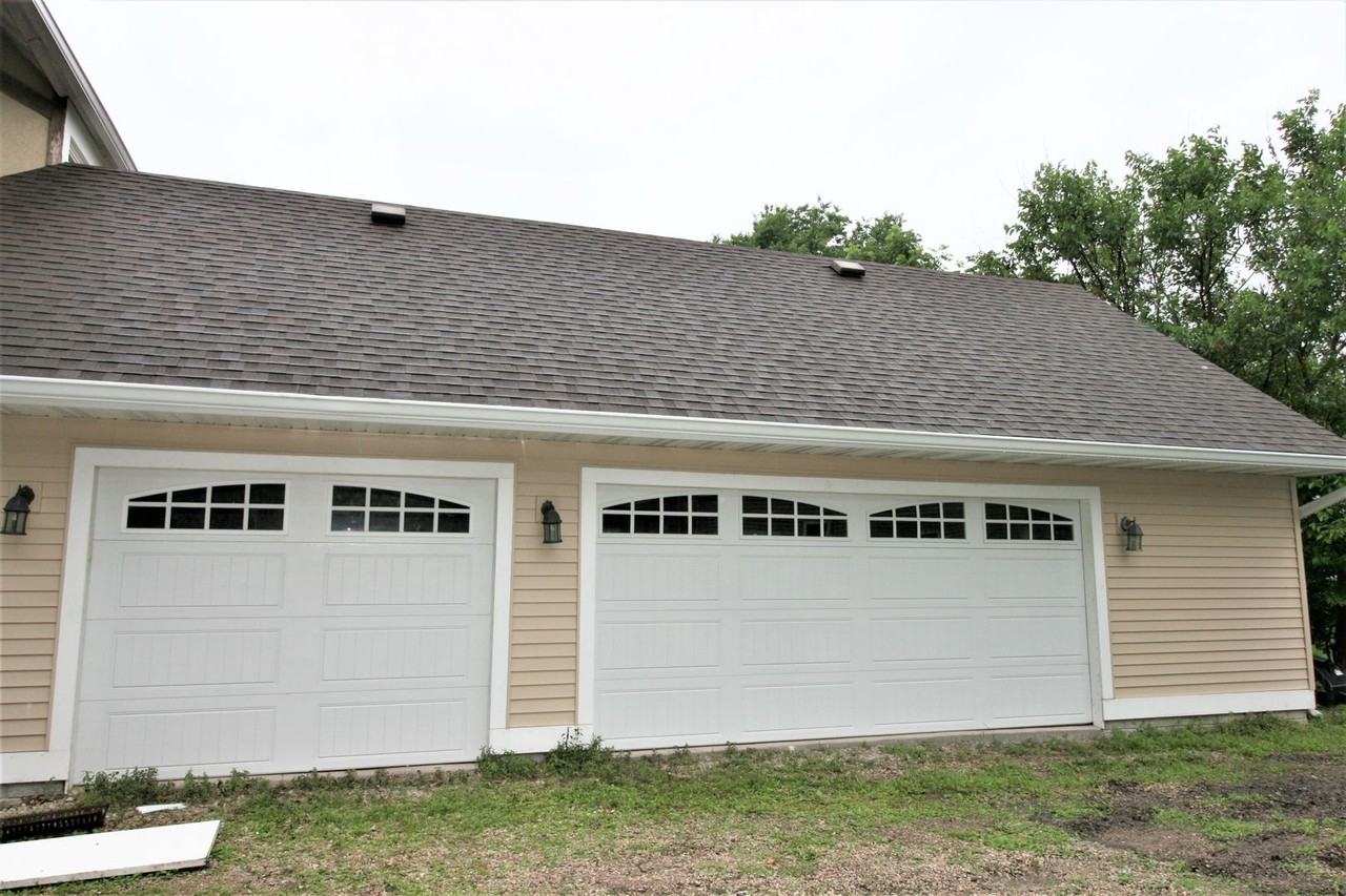 636 21st St - Photo 2 of 21