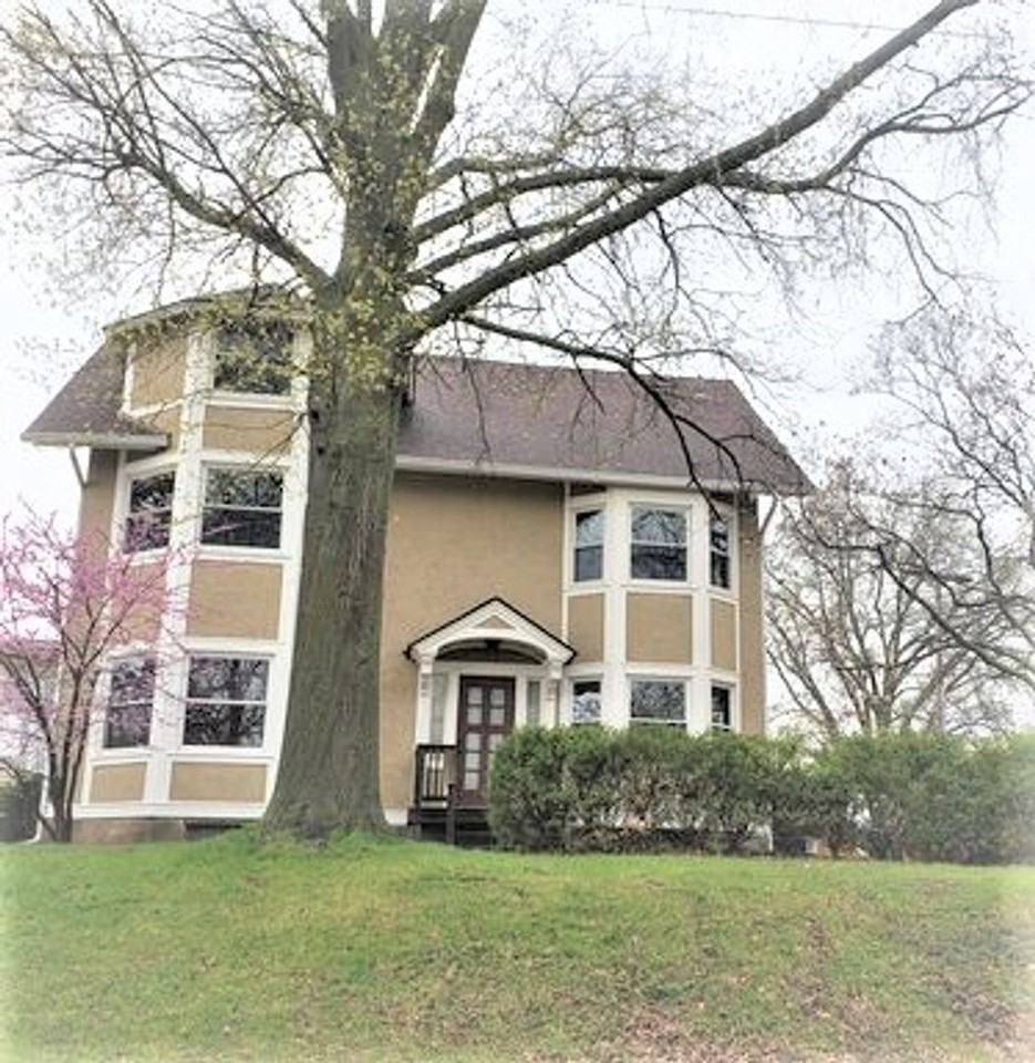 636 21st St - Photo 3 of 21