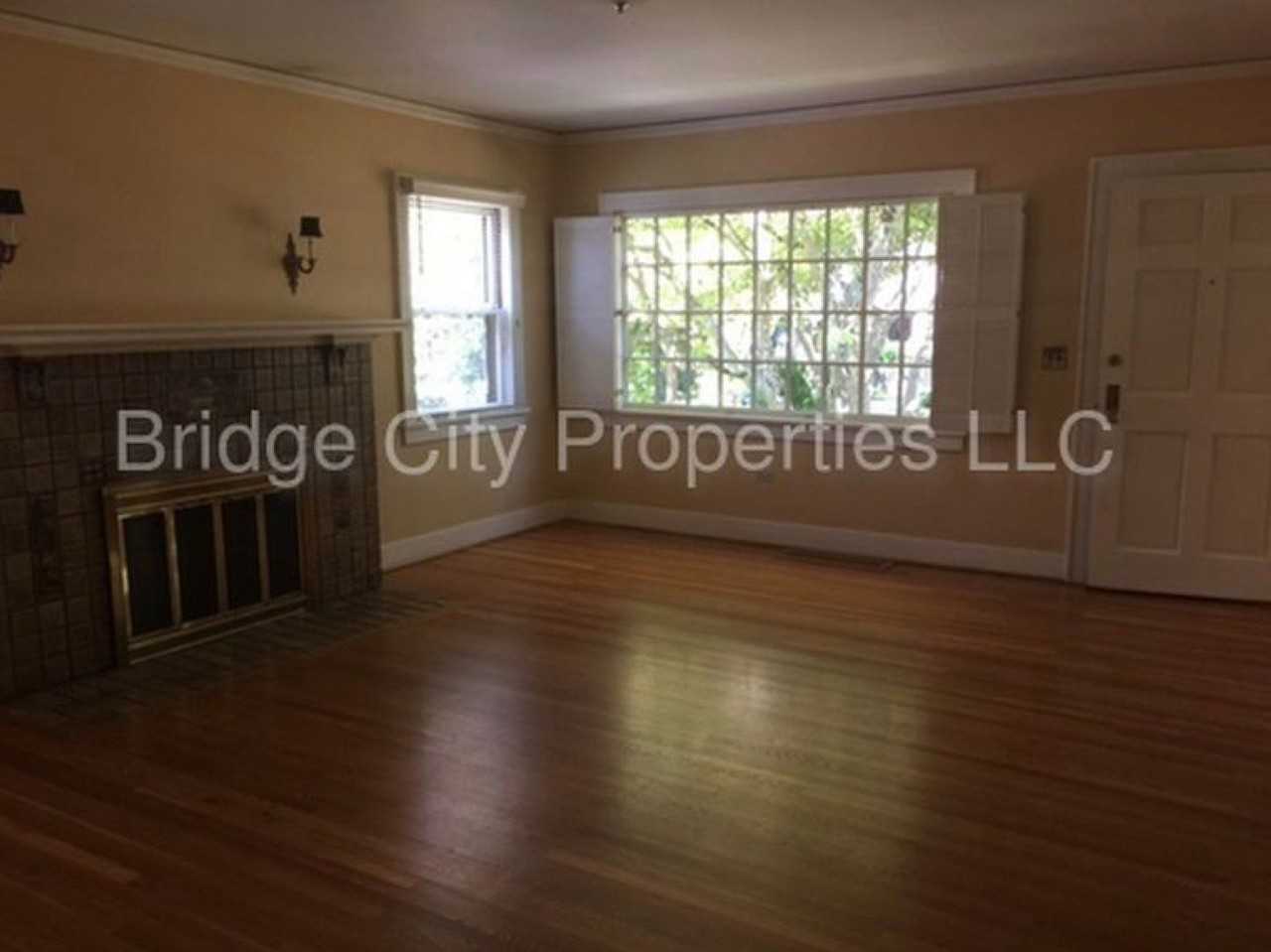 944 Ne Hazelfern Pl - Photo 7 of 40