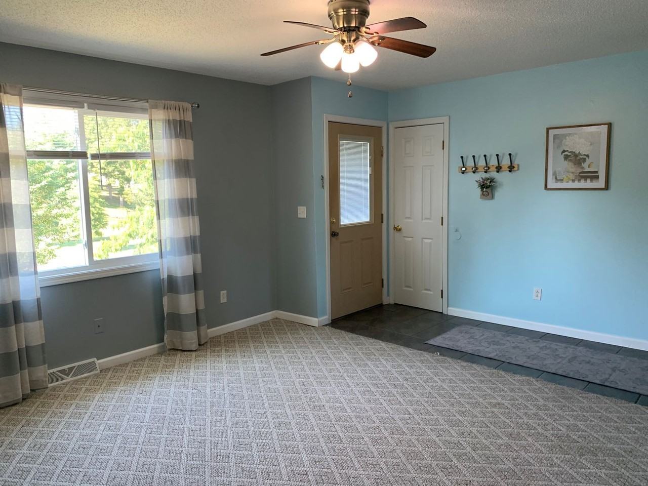 102 Red Bud Cir - Photo 2 of 19