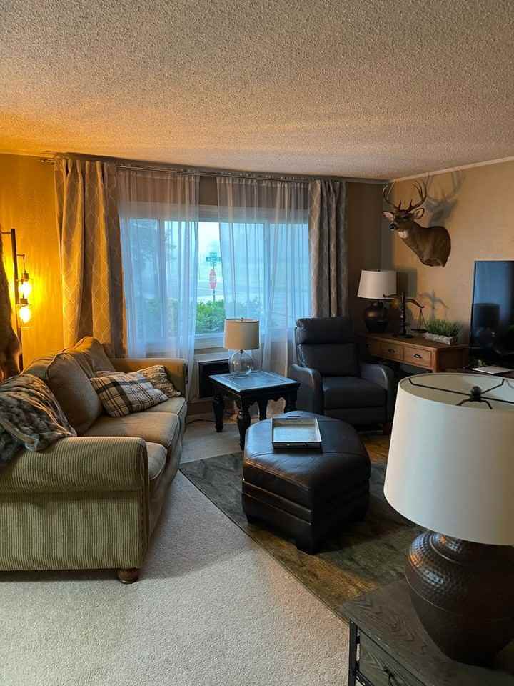 702 N 21st St - Photo 2 of 9