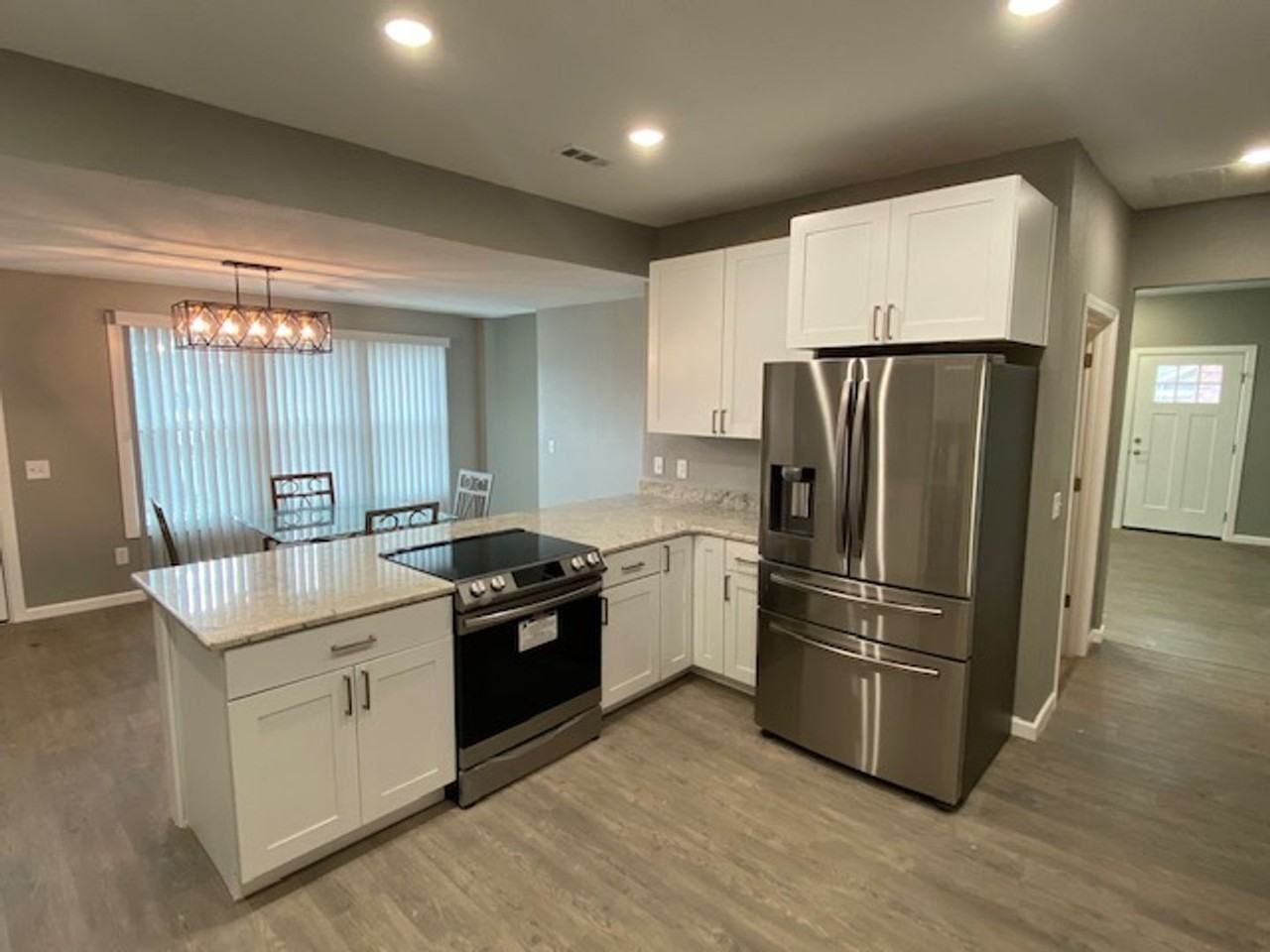 602 Jefferson St - Photo 2 of 13