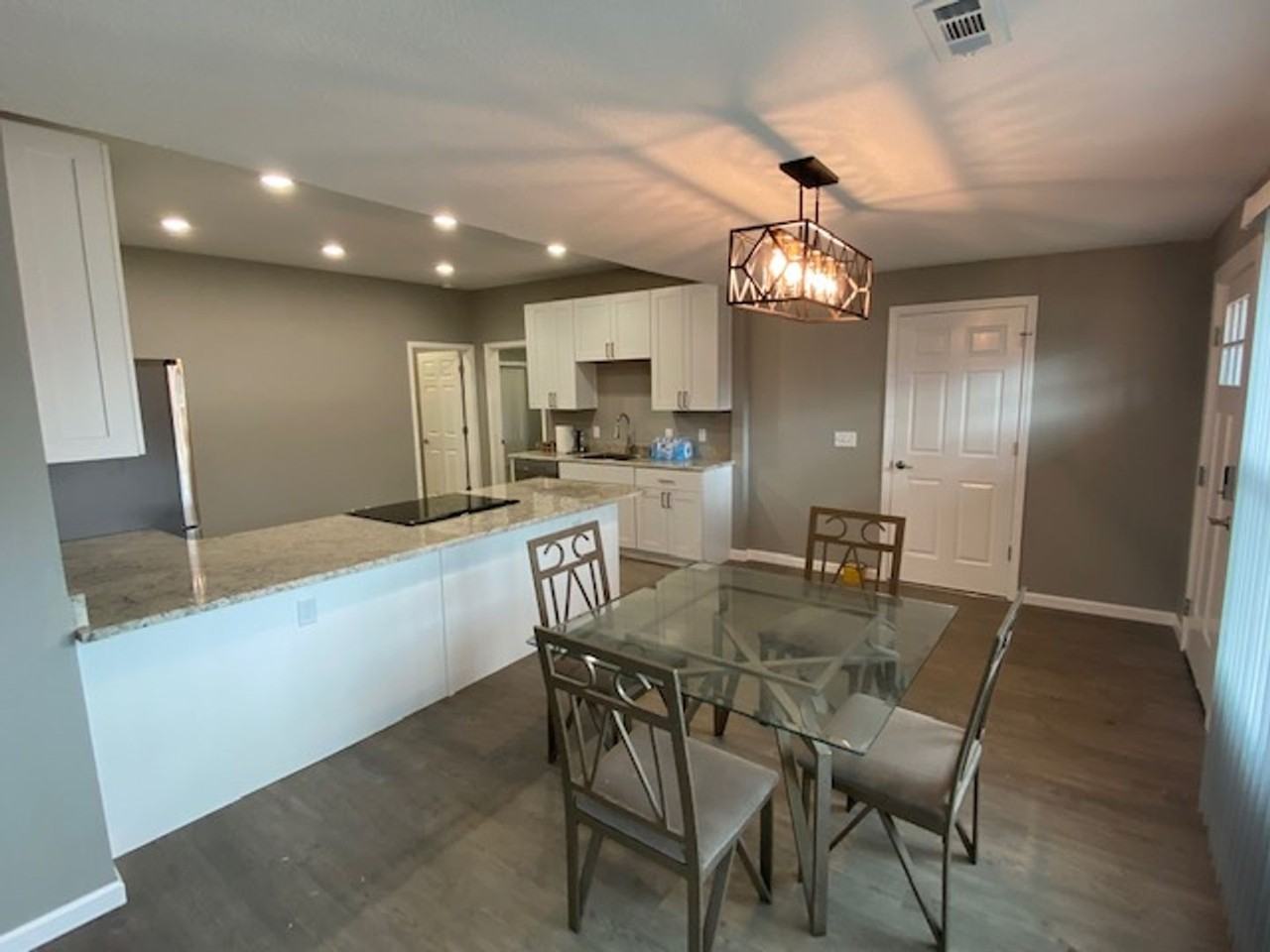 602 Jefferson St - Photo 3 of 13