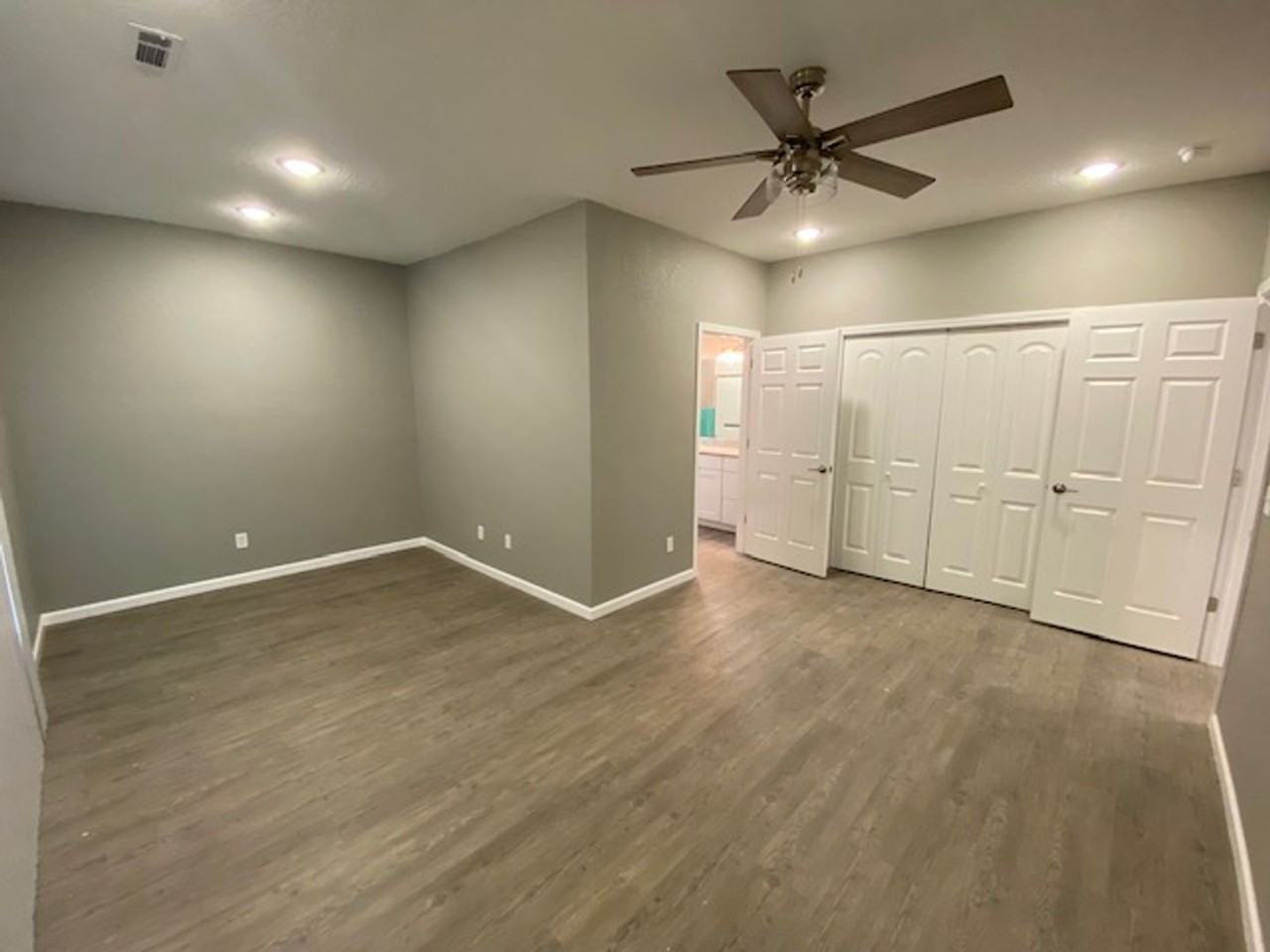 602 Jefferson St - Photo 5 of 13