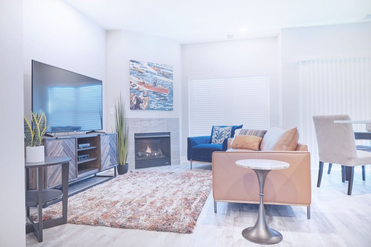 468 Somerset Dr Ne - Photo 2 of 18