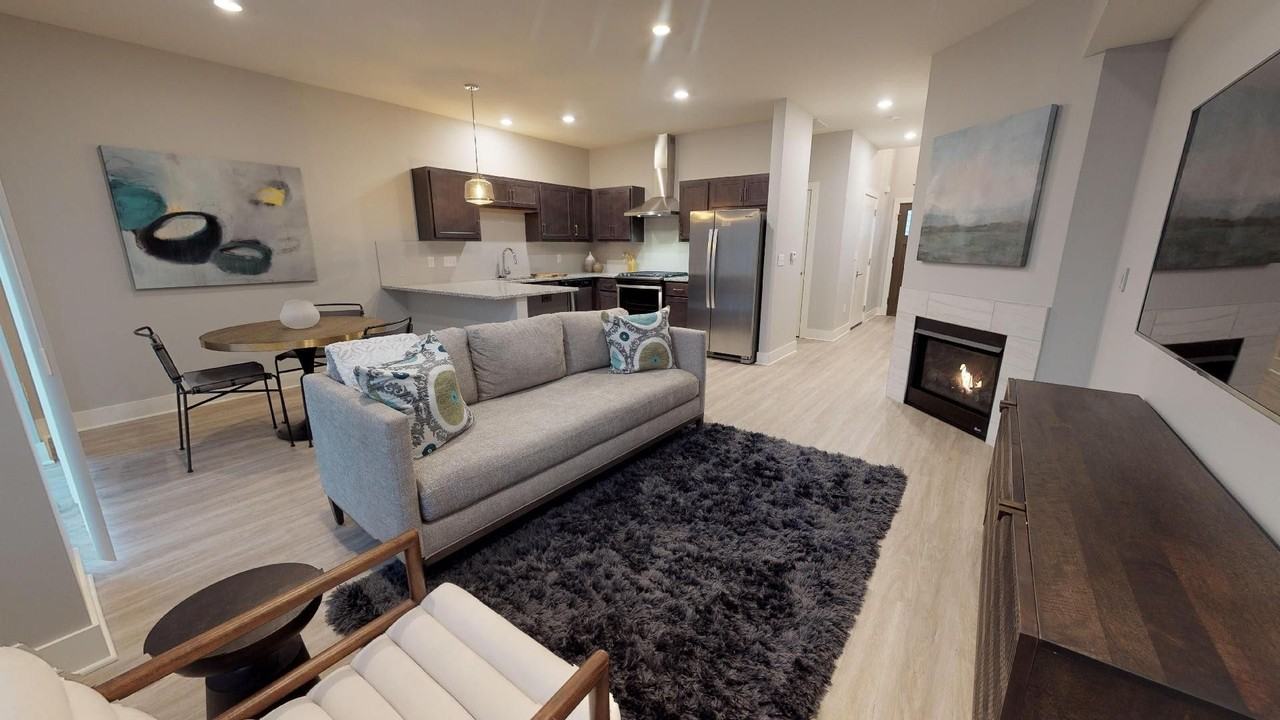 6093 Hanover Woods Dr - Photo 3 of 29