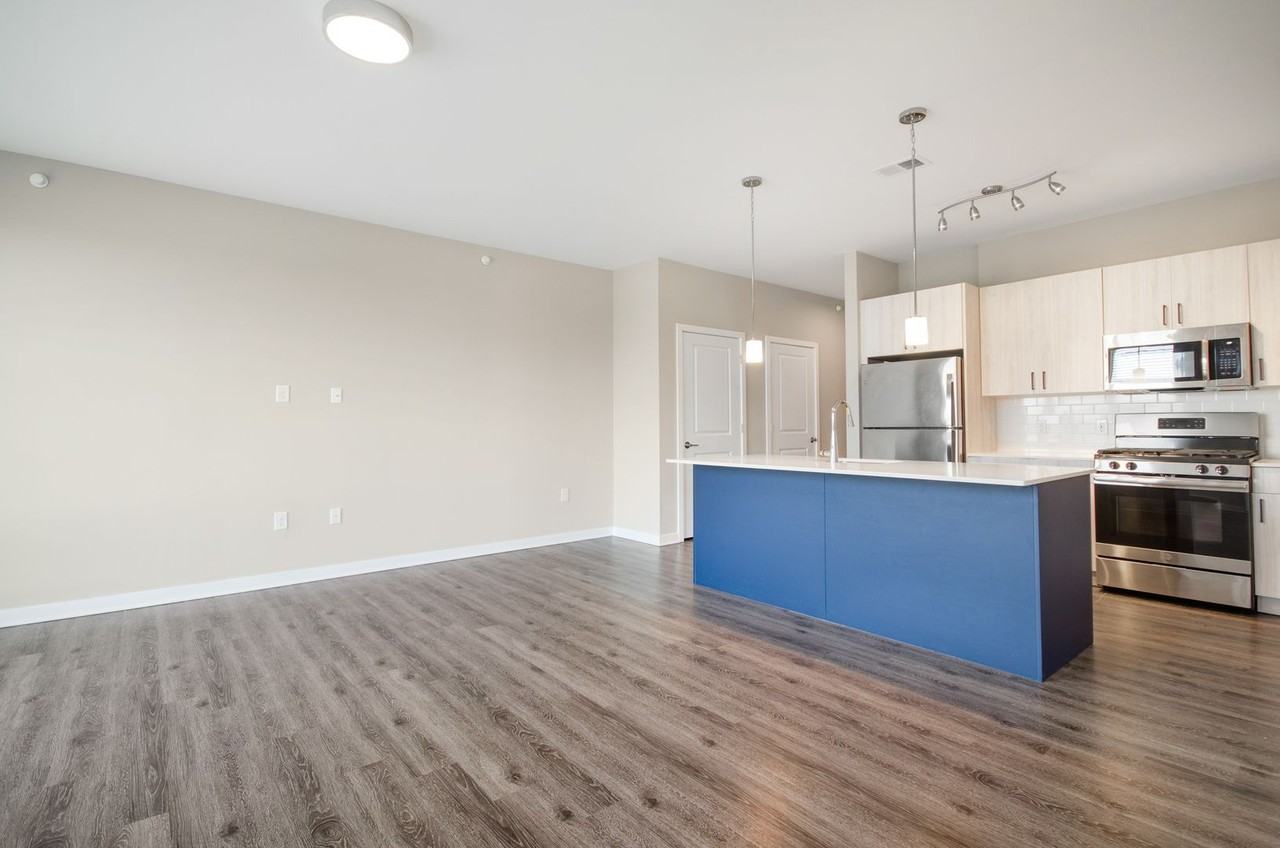 2100 Haddonfield Rd #10304 - Photo 5 of 9