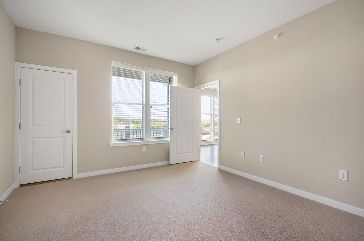 2100 Haddonfield Rd #10304 - Photo 7 of 9