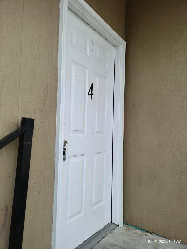 Canada Apartments - Photo 3 of 17