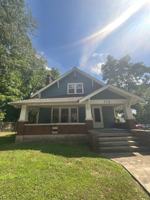 featured image of 712 E Cottage Grove Ave