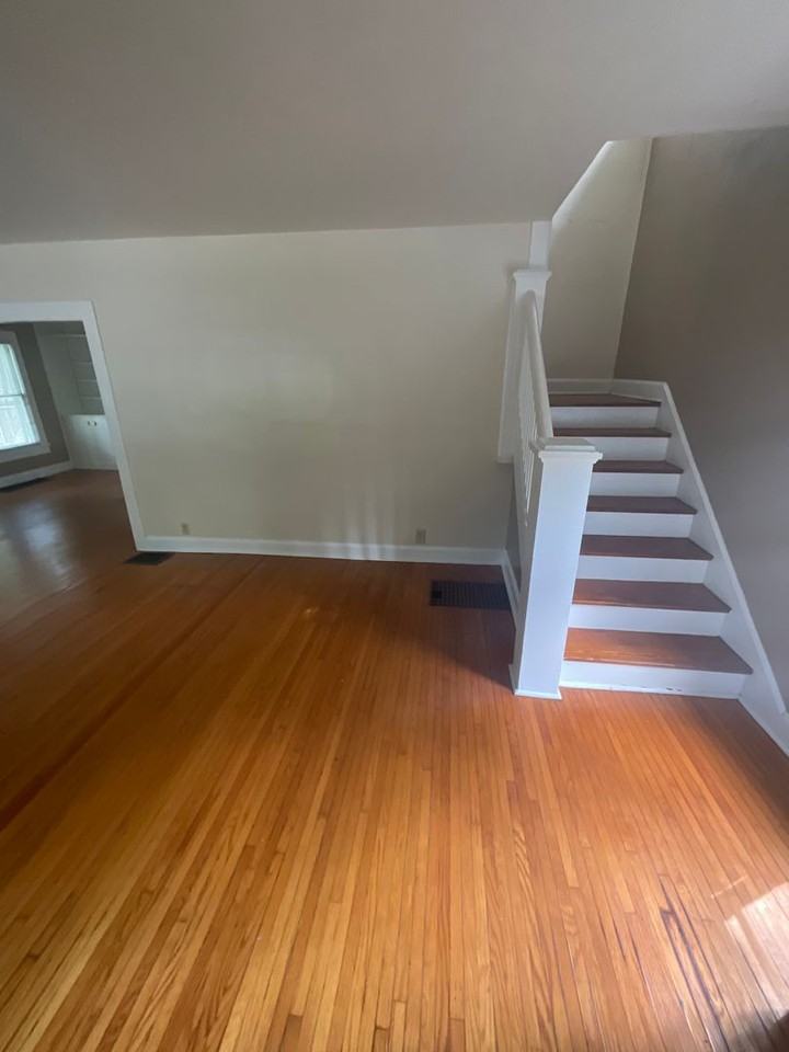 712 E Cottage Grove Ave - Photo 4 of 22