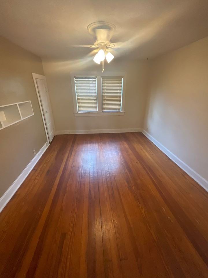 712 E Cottage Grove Ave - Photo 6 of 22