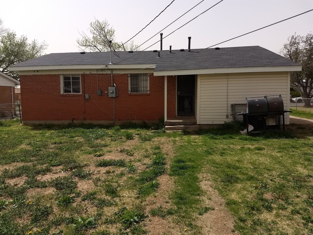 920 Gardenia St - Photo 3 of 21