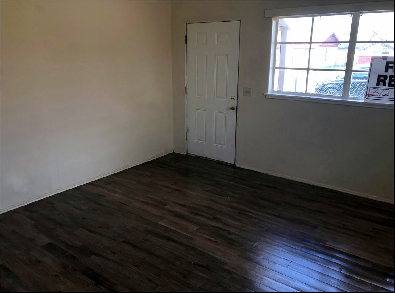 920 Gardenia St - Photo 7 of 21