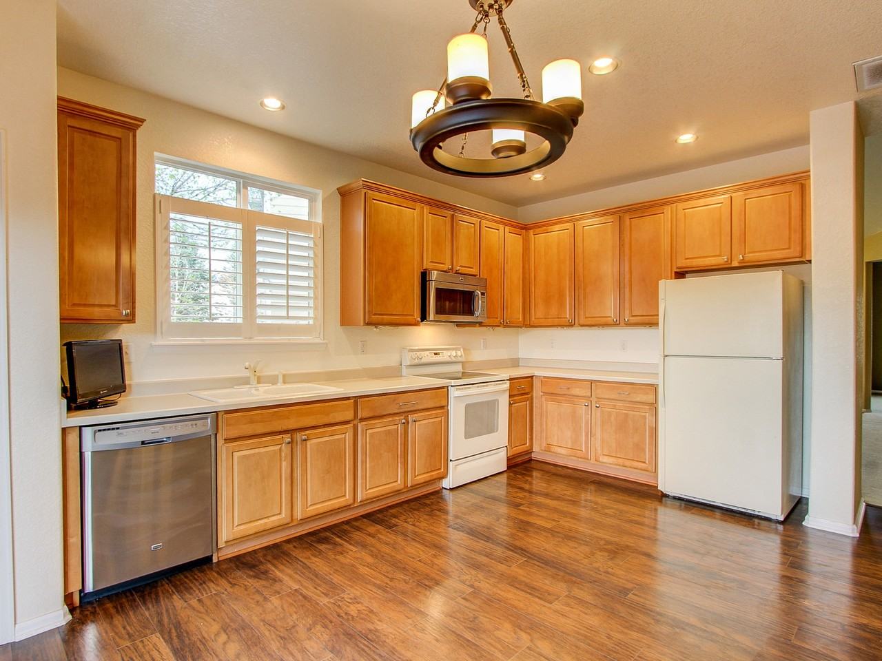 1231 S Flat Rock Cir - Photo 2 of 28