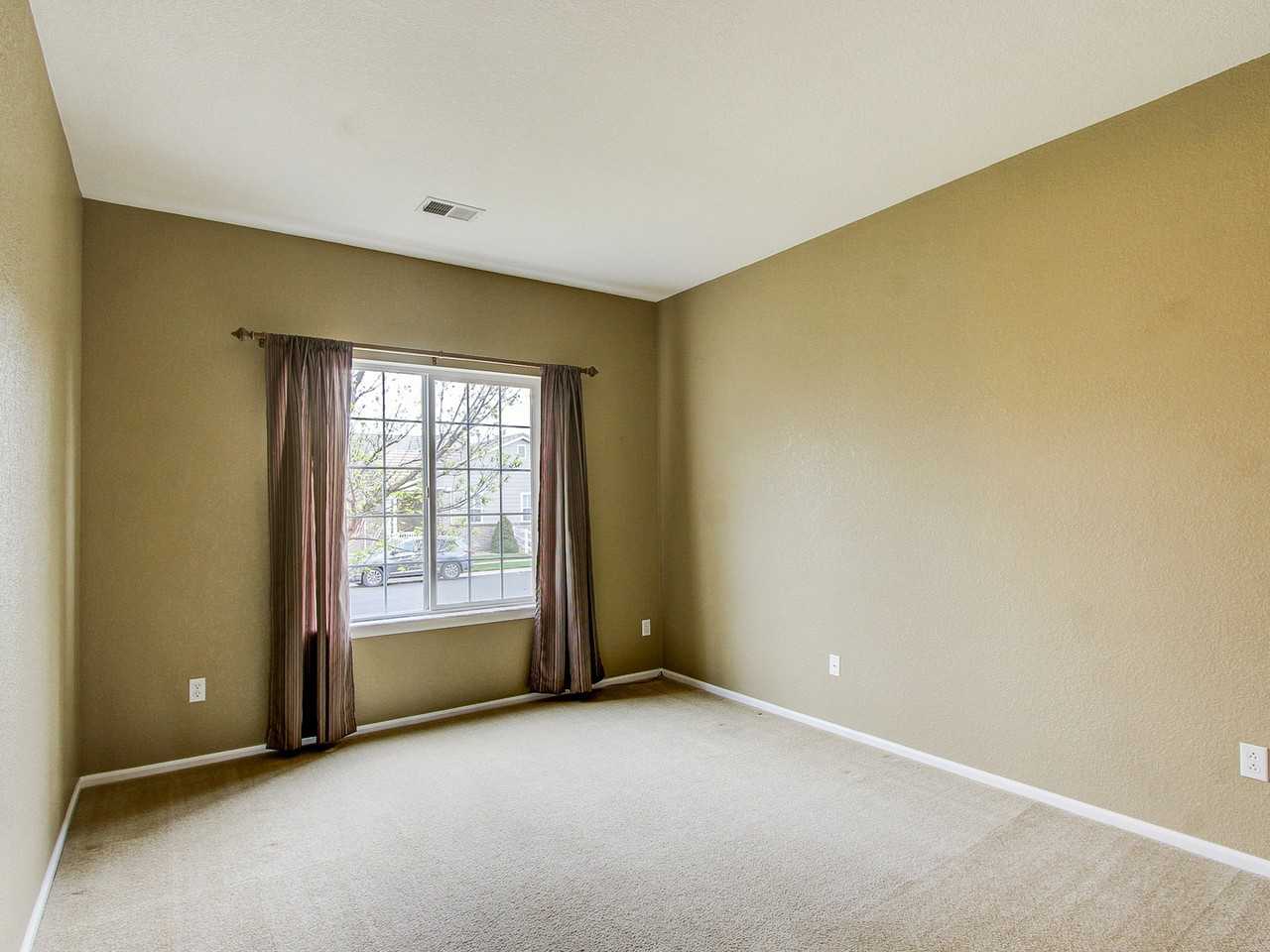 1231 S Flat Rock Cir - Photo 4 of 28