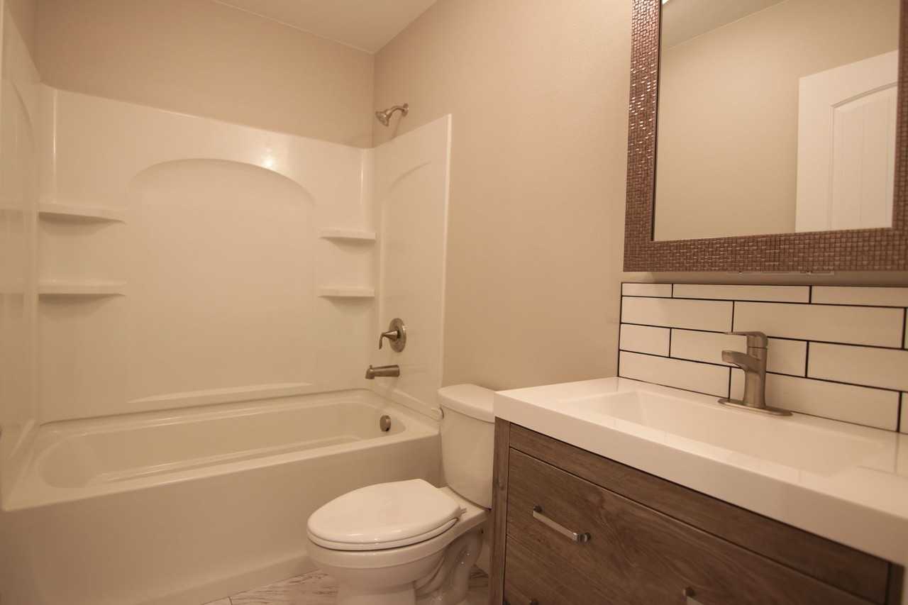 1128 E 29th Ave - Photo 3 of 18