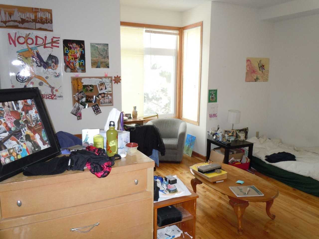 1088 14th Ave Se - Photo 4 of 12