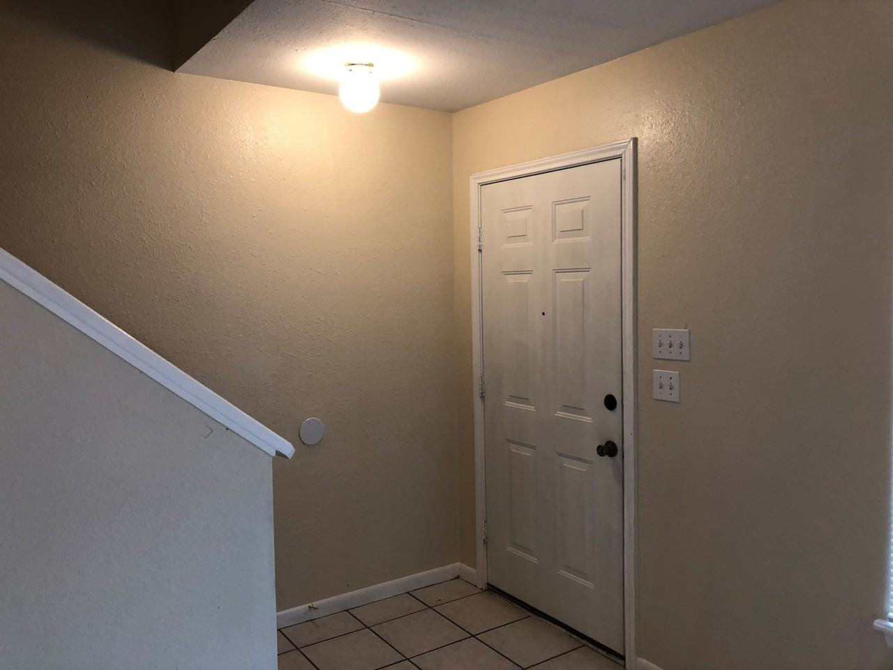 7543 Windsor Oaks - Photo 2 of 12