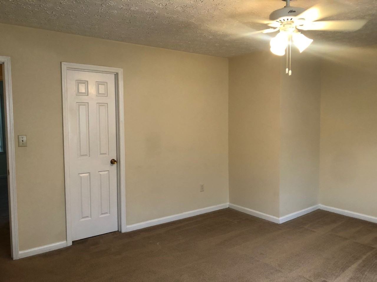 1905 S Milledge Ave #16 - Photo 7 of 12