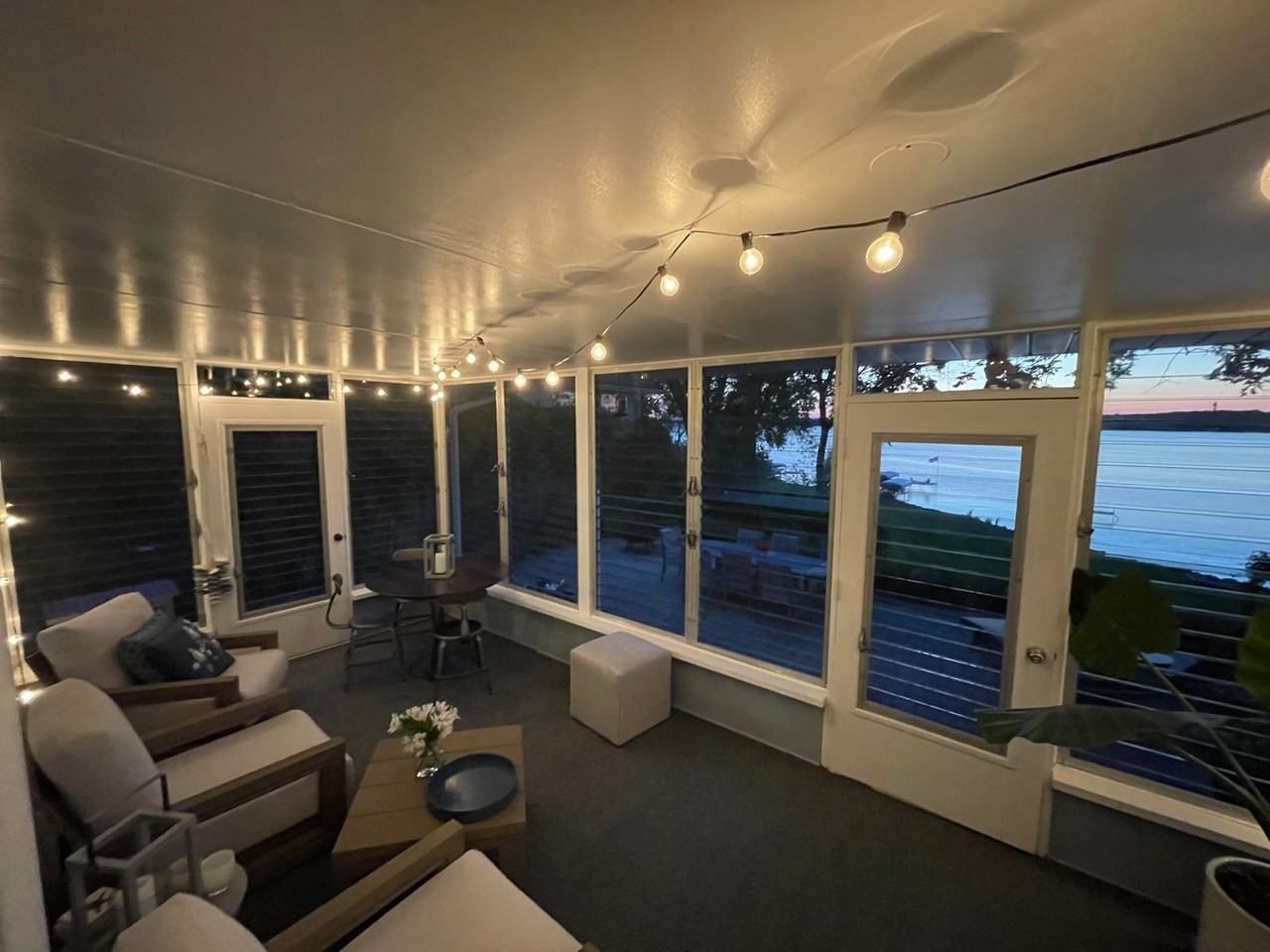 1215 Farwell Dr - Photo 5 of 20