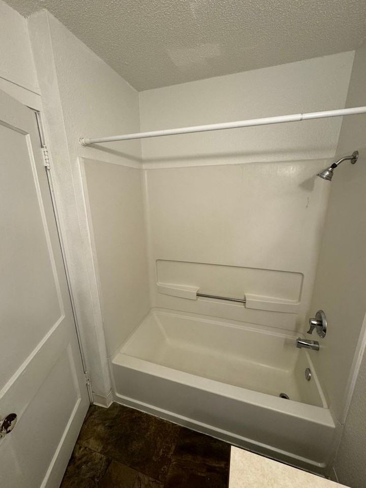 402 2nd Avenue Northwest #210 - Photo 3 of 11